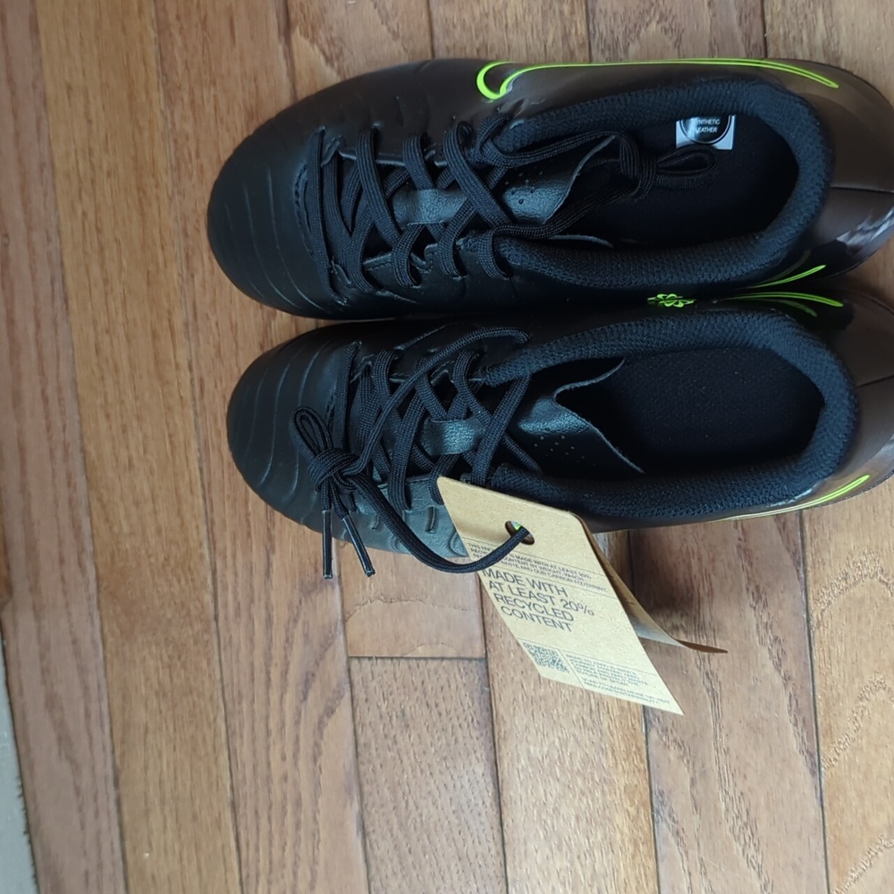 Nike Boys Tiempo Soccer Cleats Youth Size 3